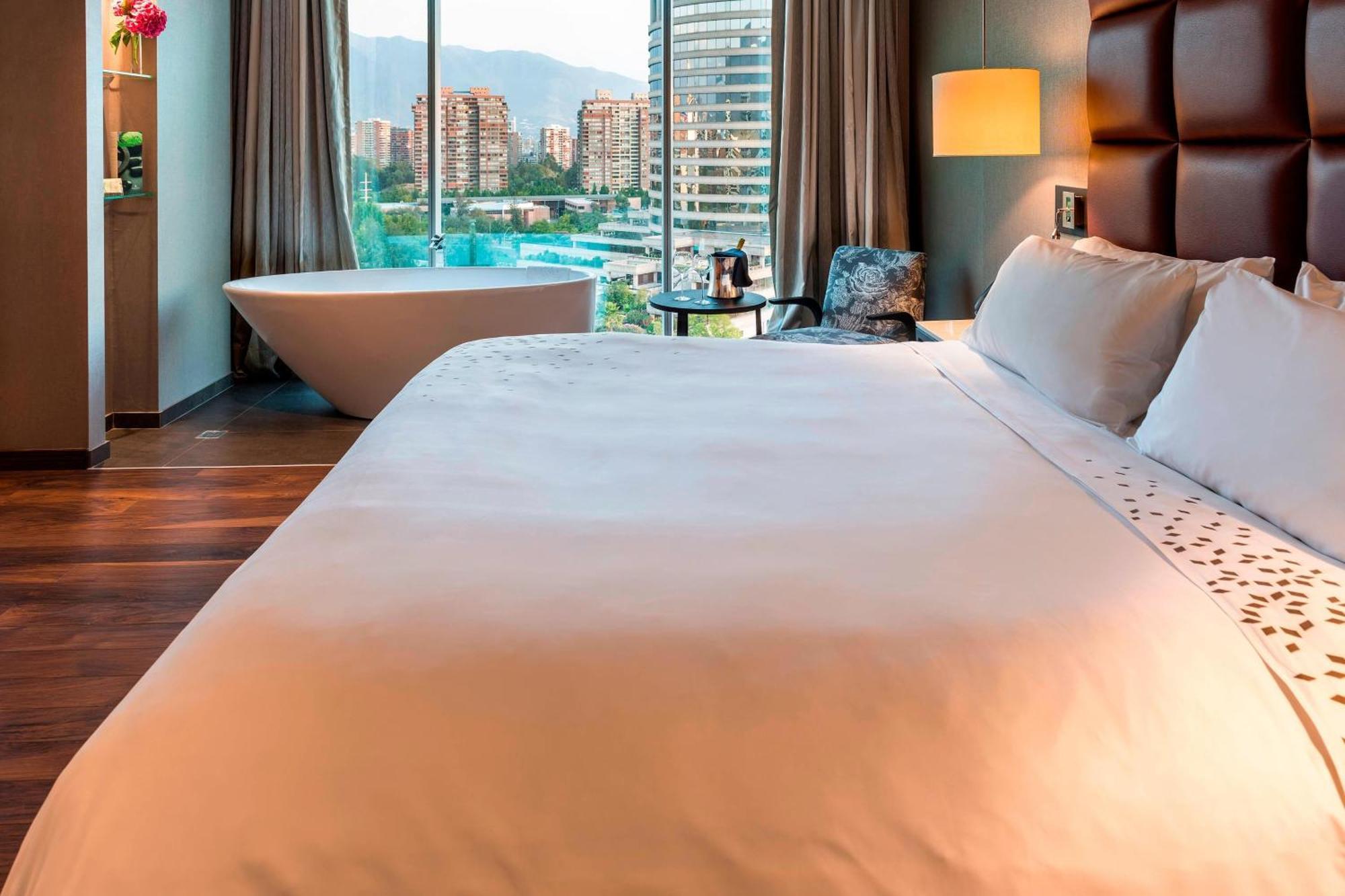 Renaissance Santiago Hotel Esterno foto